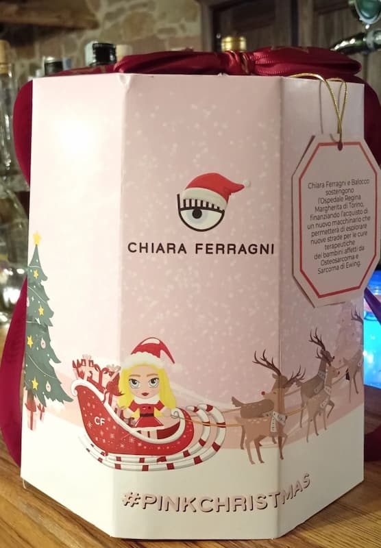 Marketing Boomerang: quando una promozione da geniale diventa un incubo 3 Pandoro Gate Chiara Ferragni Balocco